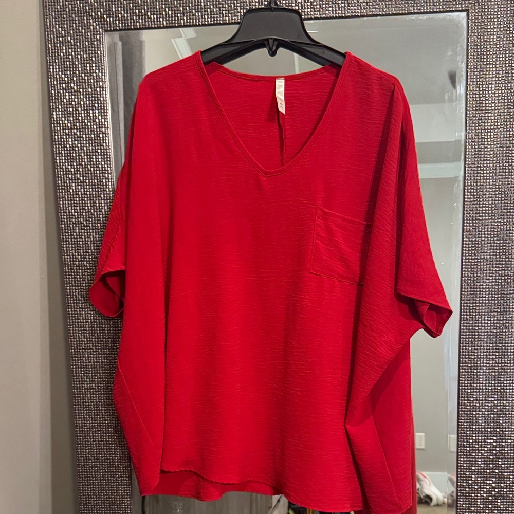 Chic Red V-Neck Short Sleeve Top